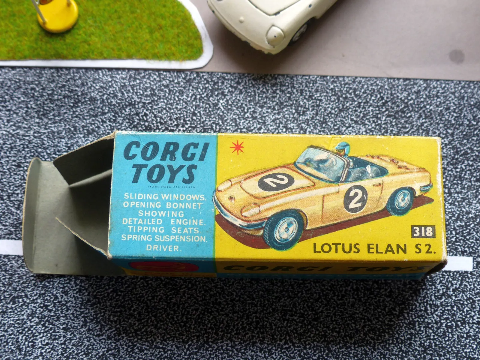 318 Lotus Elan in *white* with good original box