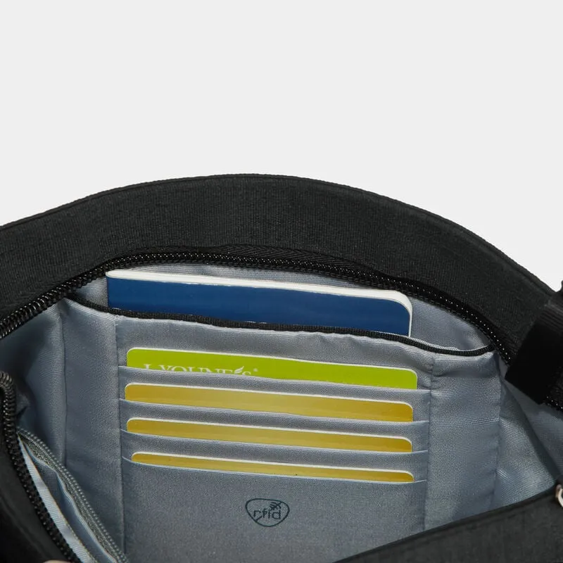 ANTI-THEFT METRO SADDLE CROSSBODY