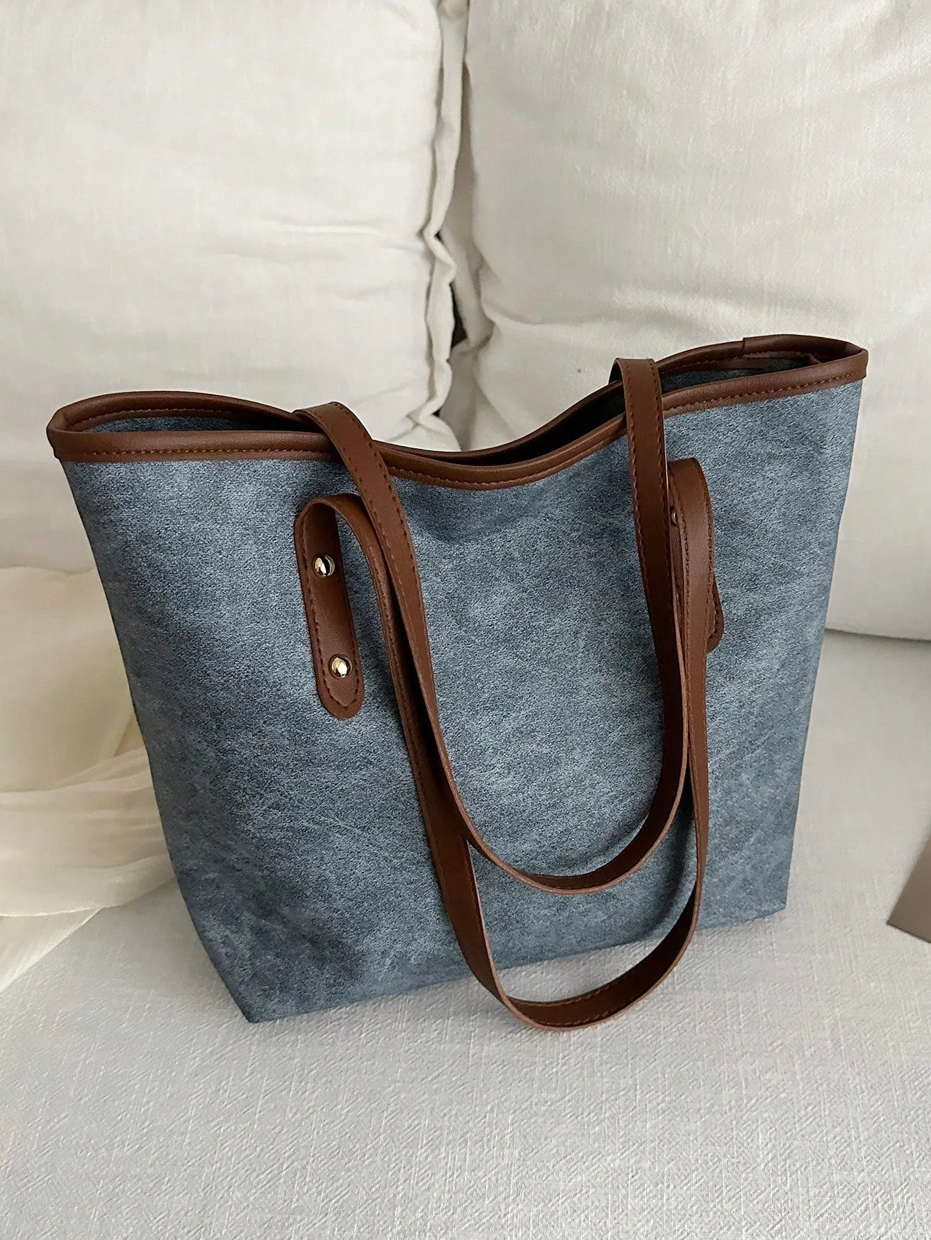 Blue PU Leather Rivet Decor Zipper Closure Large Capacity Simple And Versatile Tote Shoulder Bag