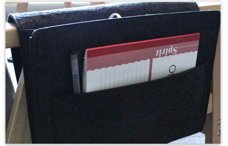 Hanging felt storage bag