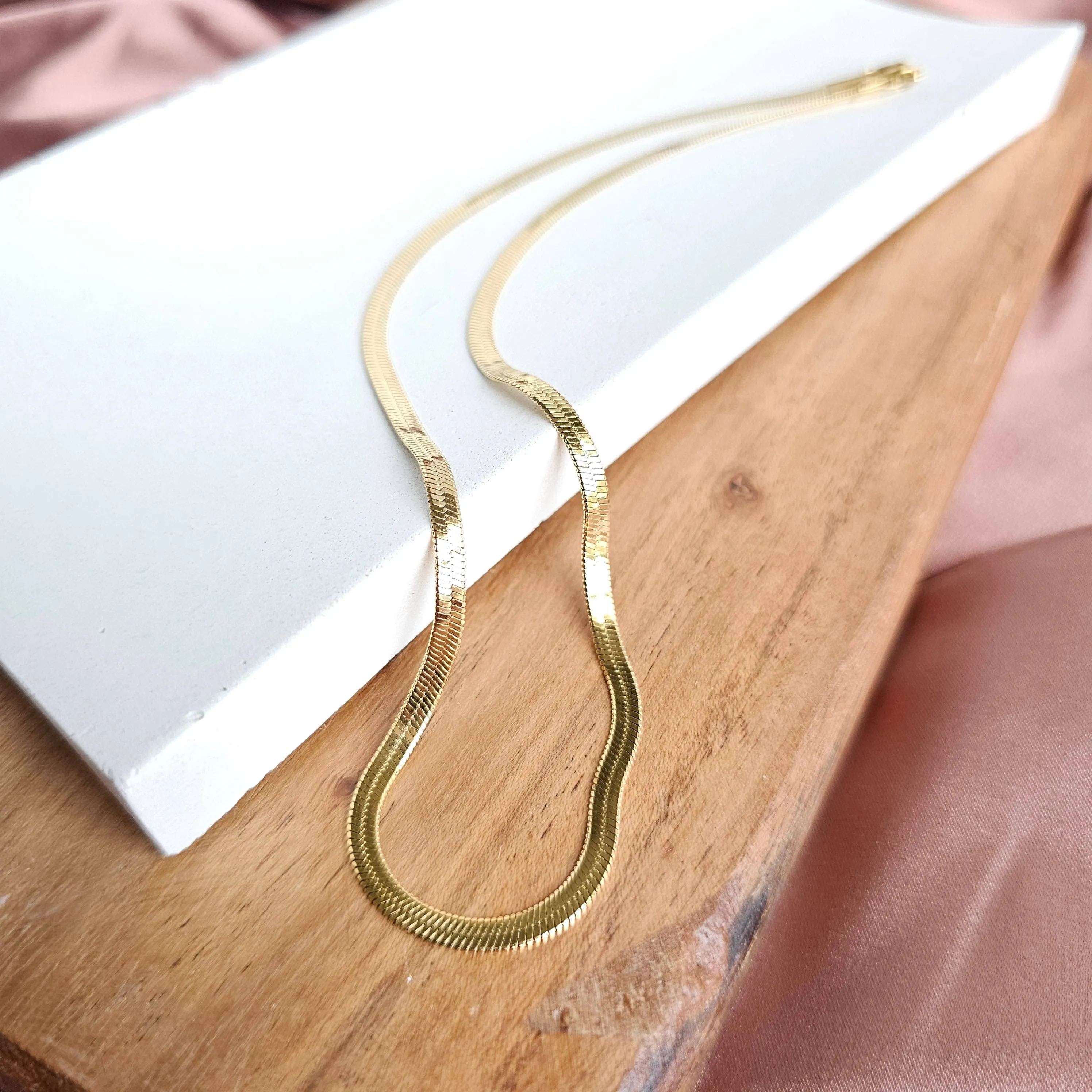 Luxe Gold Delicate Herringbone Chain - 16"