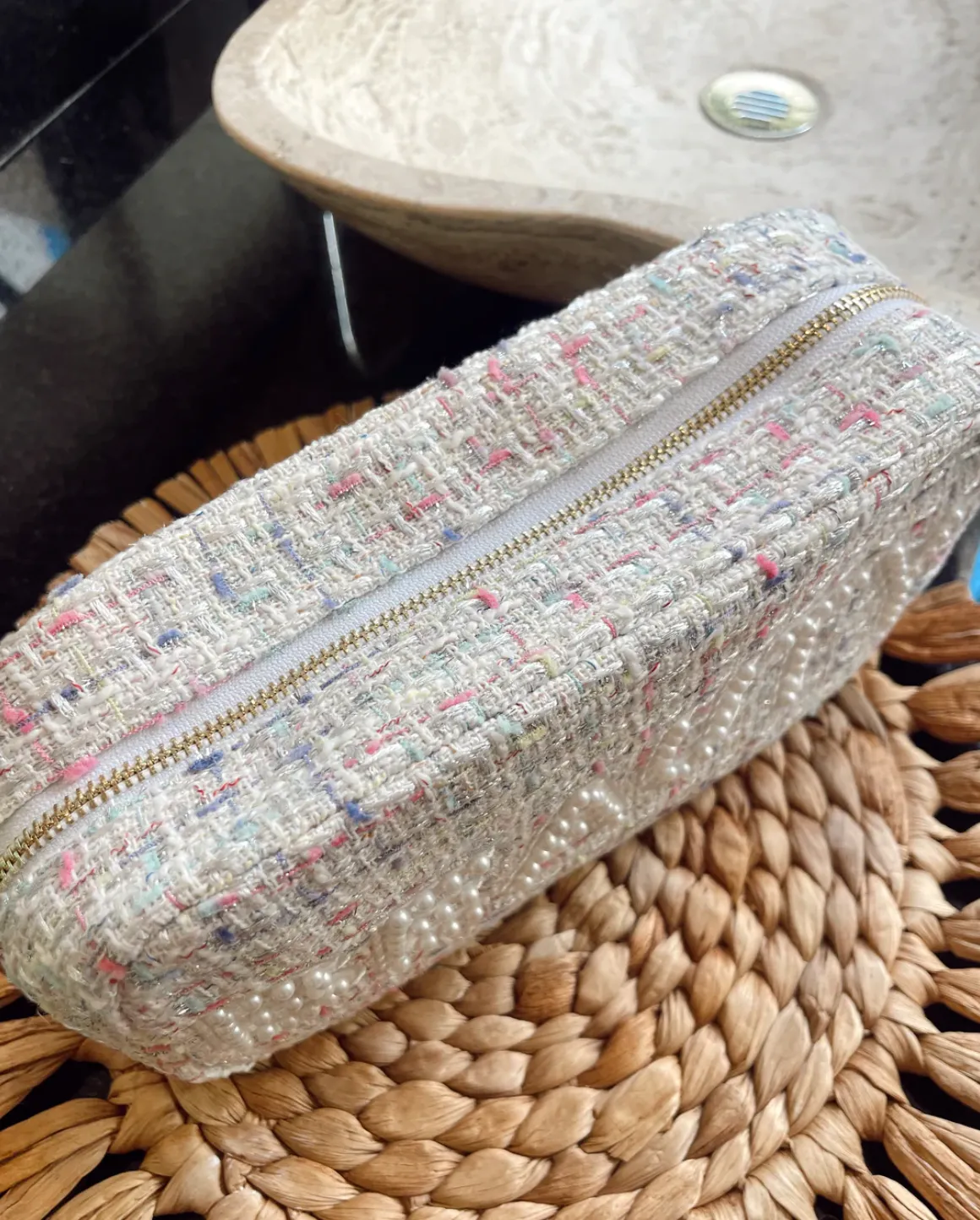 NEW!! Tweed BEAUTY Bag in White