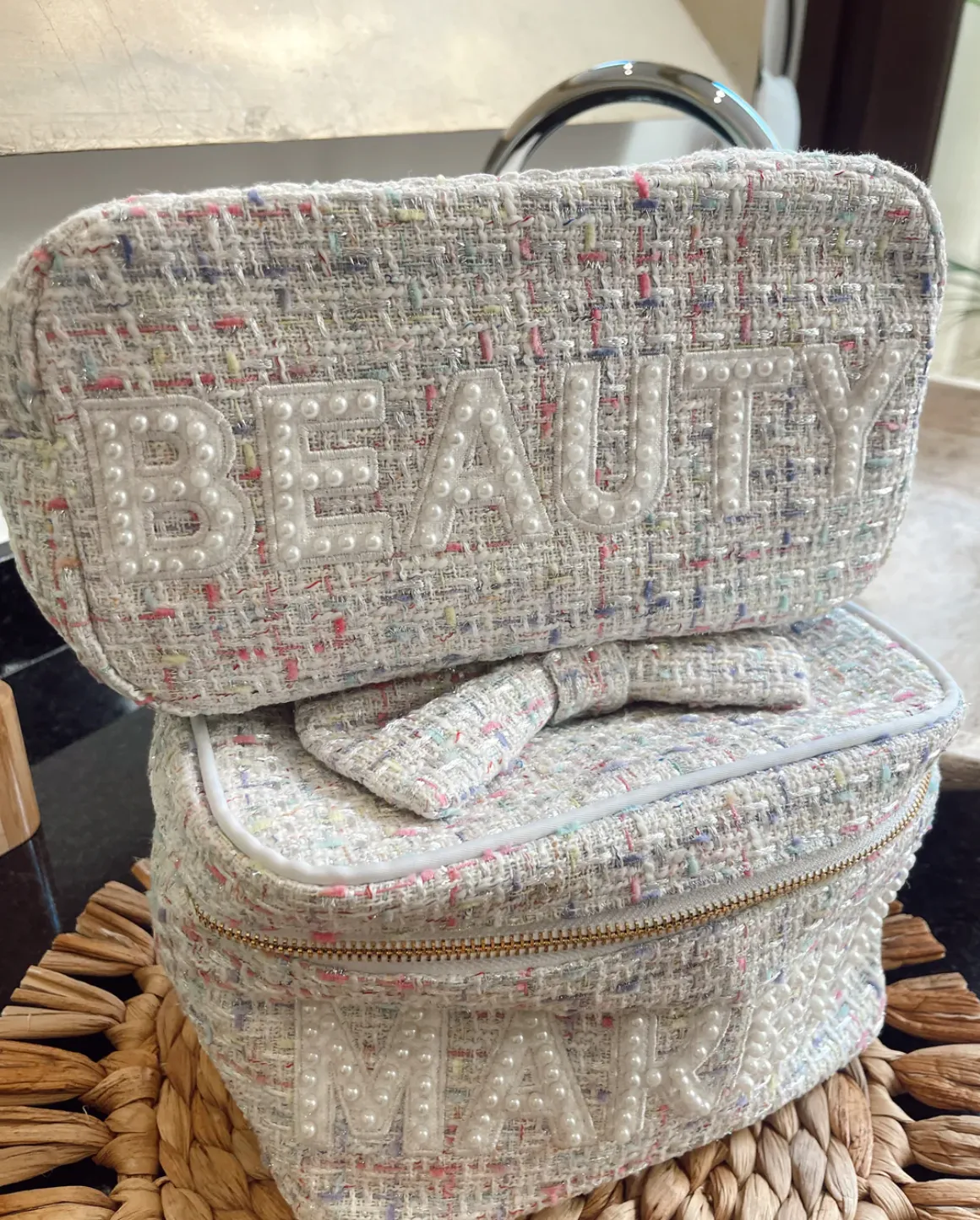 NEW!! Tweed BEAUTY Bag in White