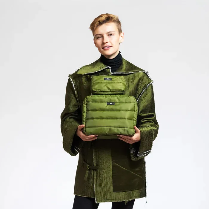 SCOUT - All-Inclusive Toiletry Bag - Green Puffer