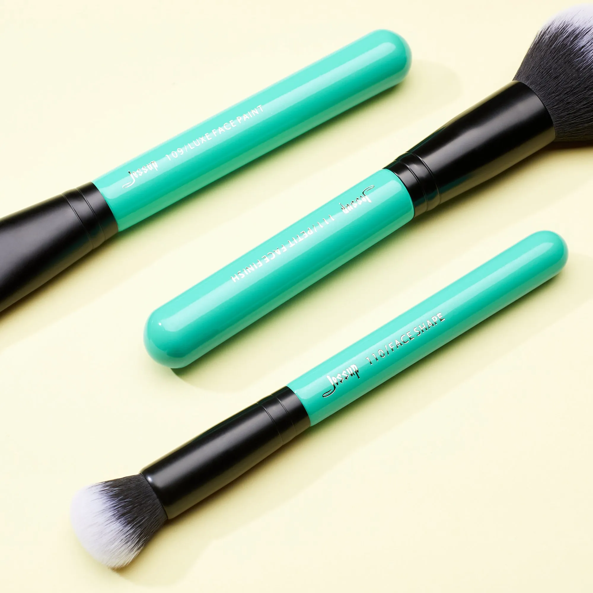 Turquoise 9PCS Essential Makeup Brush Kit with Storage Bag T321